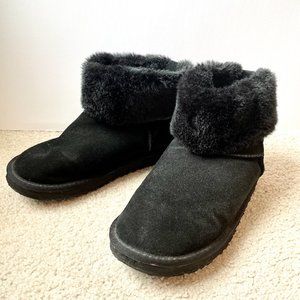 UGG Short Ankle Boots Size 8 w Gold Buckles